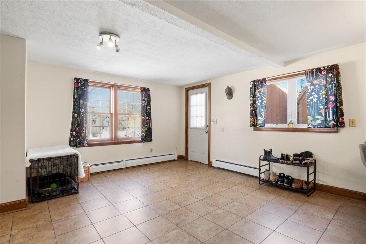 10-12 Maple Street Biddeford, ME 04005 - Photo 5 of 41 06-10 Maple-6