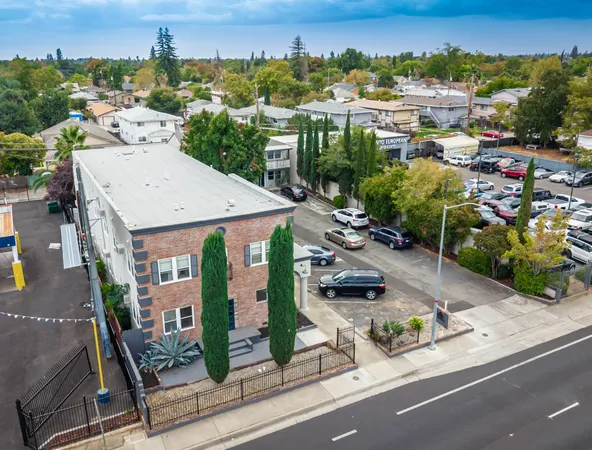 $2,295,000 | 2226 Sutterville Road, Sacramento, CA 95822