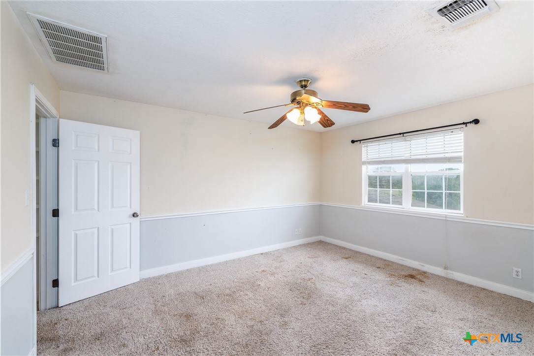 1506 Harwood Road Luling, TX 78648 - Photo 27 of 36