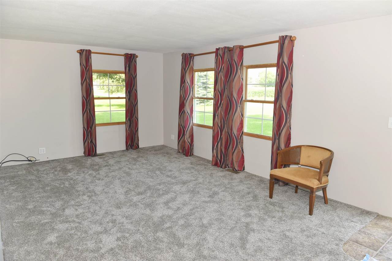 2209 South Nine Mile Road Kawkawlin, MI 48631 - Photo 10 of 27