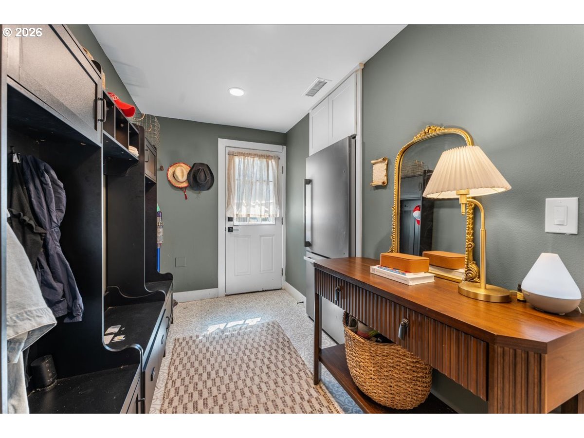 22950 Southeast Filbert Road Eagle Creek, OR 97022 - Photo 27 of 46