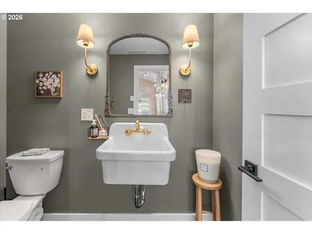 $1,195,000 | 22950 Southeast Filbert Road, Eagle Creek, OR 97022