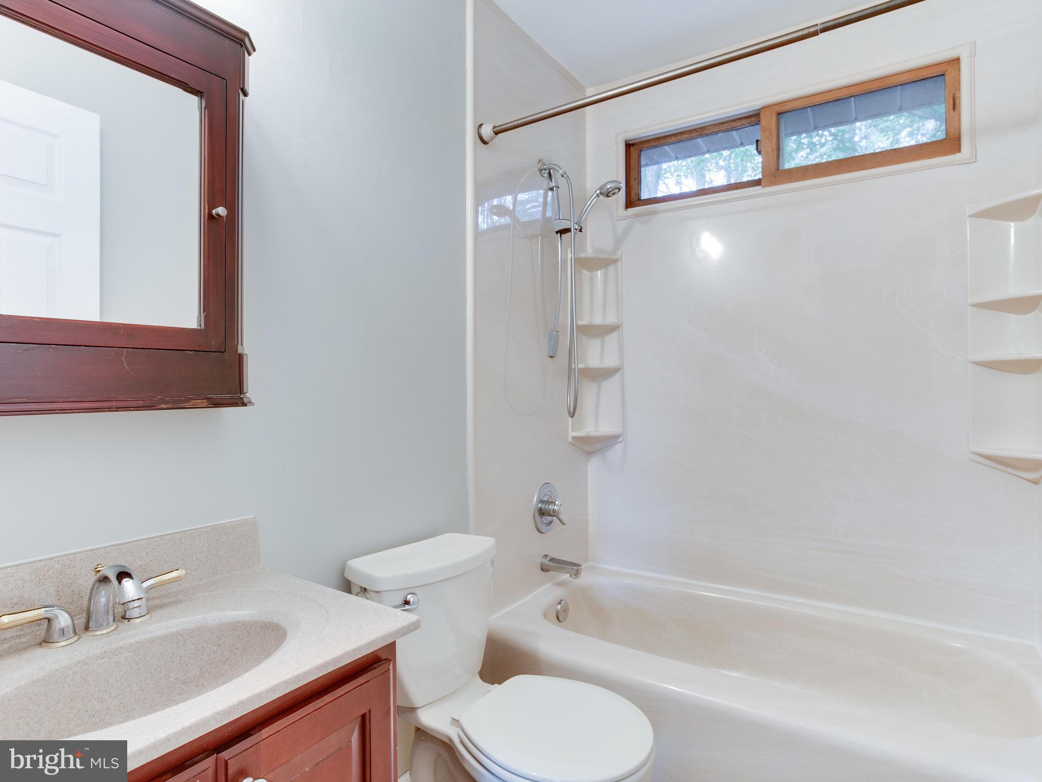 904 Ritchie Road Crownsville, MD 21032 - Photo 21 of 29 Bath