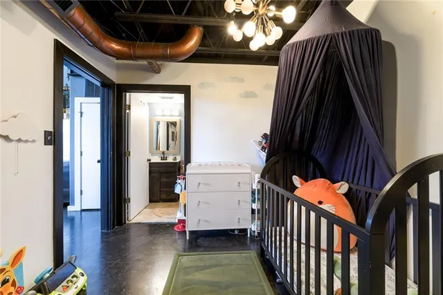 a view of an entryway with a workspace