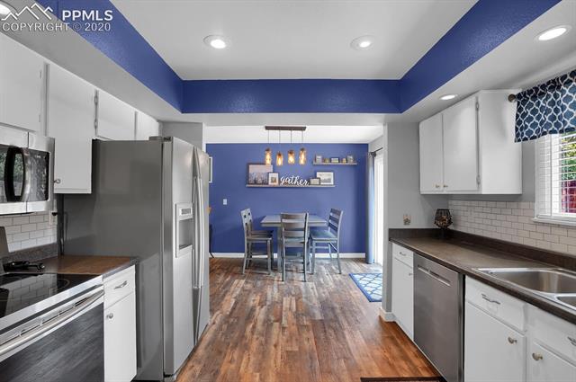 4940 Del Sol Road Colorado Springs, CO 80918 - Photo 9 of 26