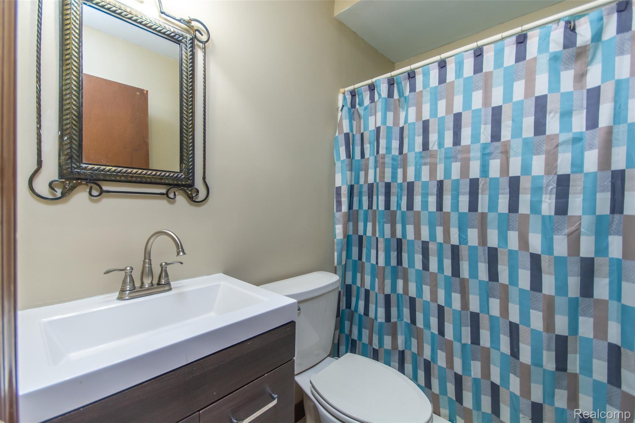 6470 Hartland Road Fenton, MI 48430 - Photo 29 of 39 DSC_7845.jpg