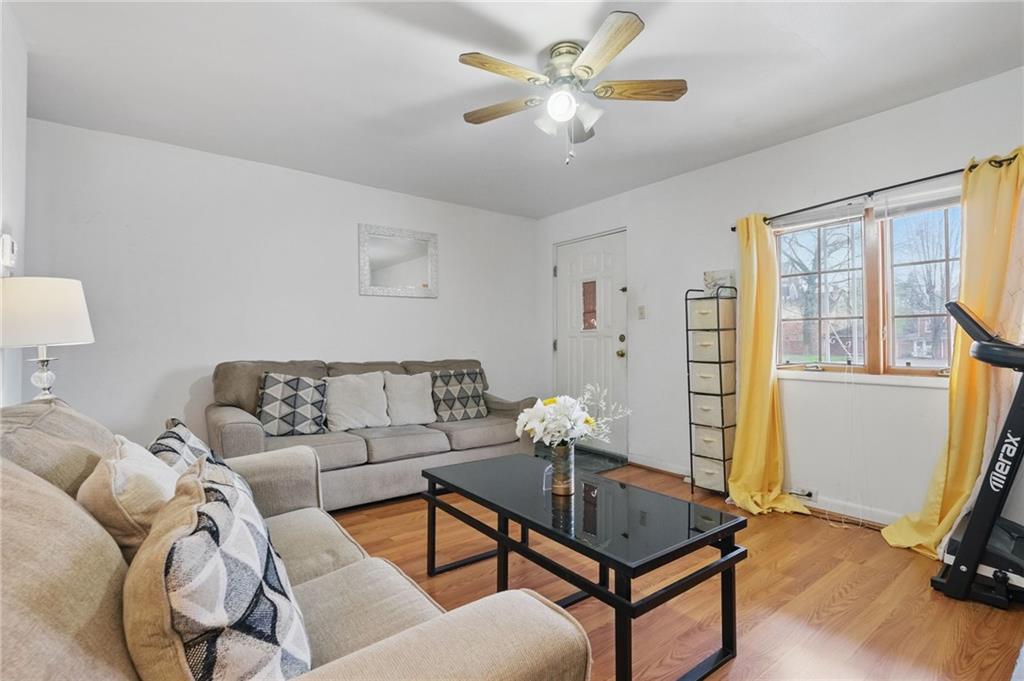 26 May Avenue McKees Rocks, PA 15136 - Photo 6 of 28 a living room with furniture