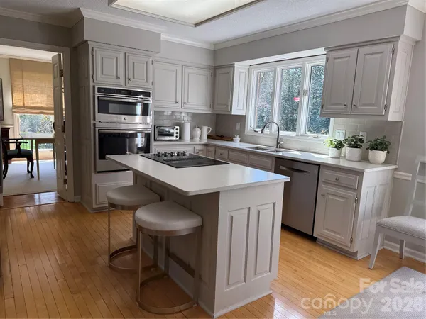 $515,000 | 1961 5th St Lane Northwest, Hickory, NC 28601