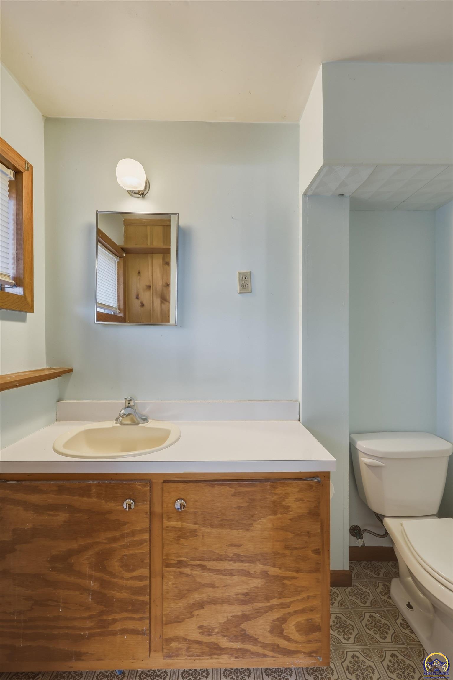 2836 Southwest Sunset Road Topeka, KS 66614 - Photo 14 of 25