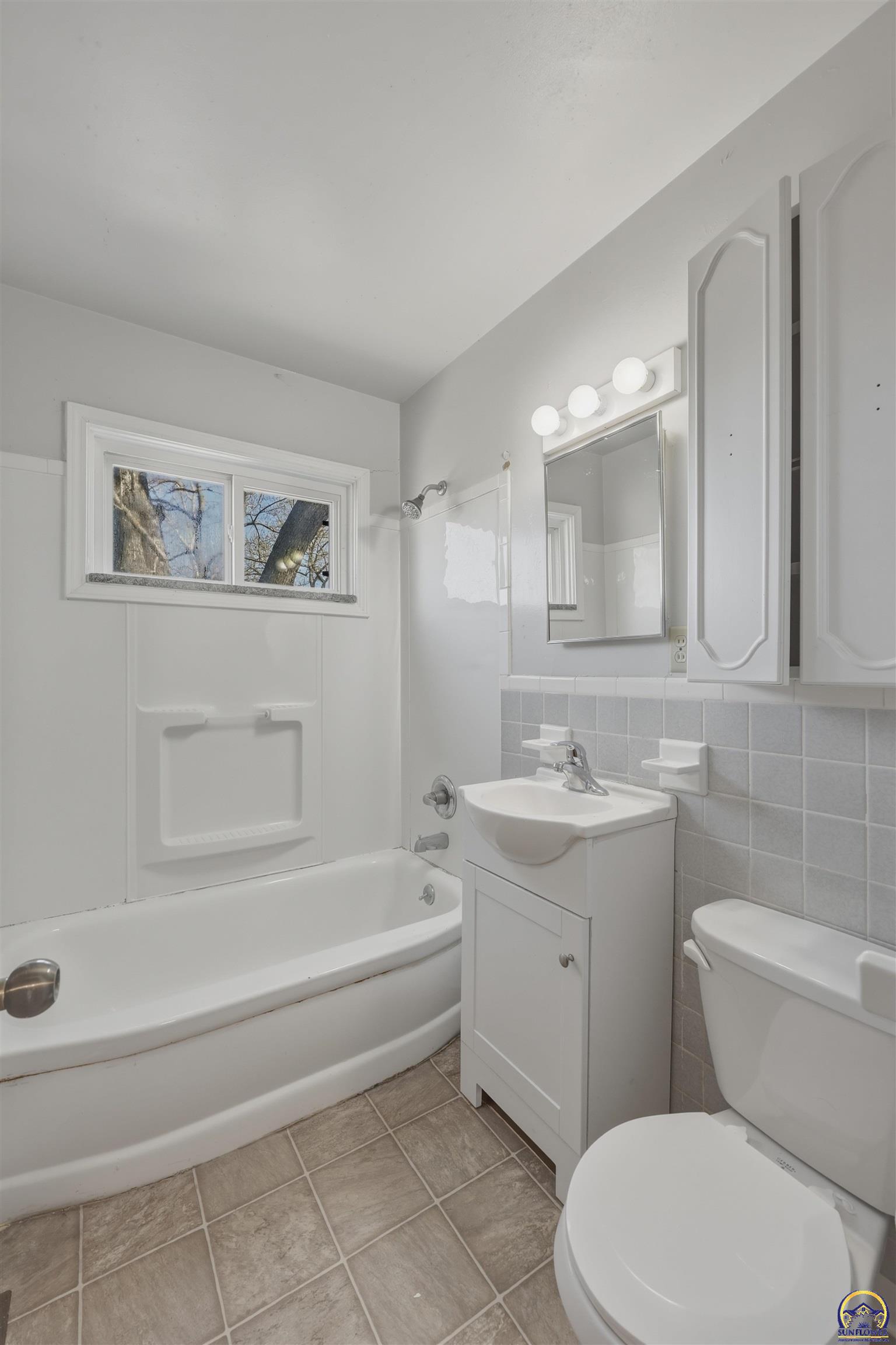 2836 Southwest Sunset Road Topeka, KS 66614 - Photo 17 of 25