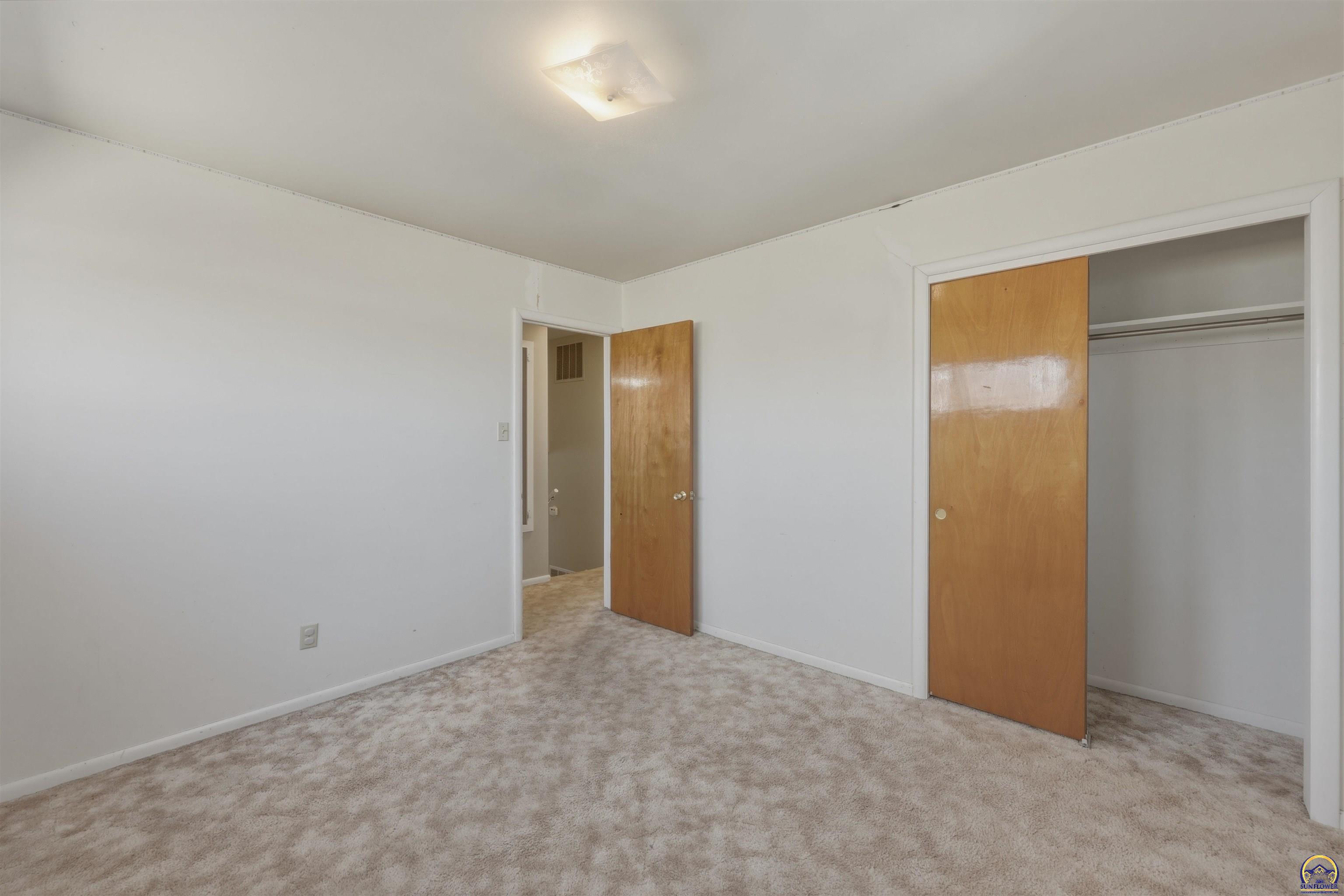 2836 Southwest Sunset Road Topeka, KS 66614 - Photo 19 of 25