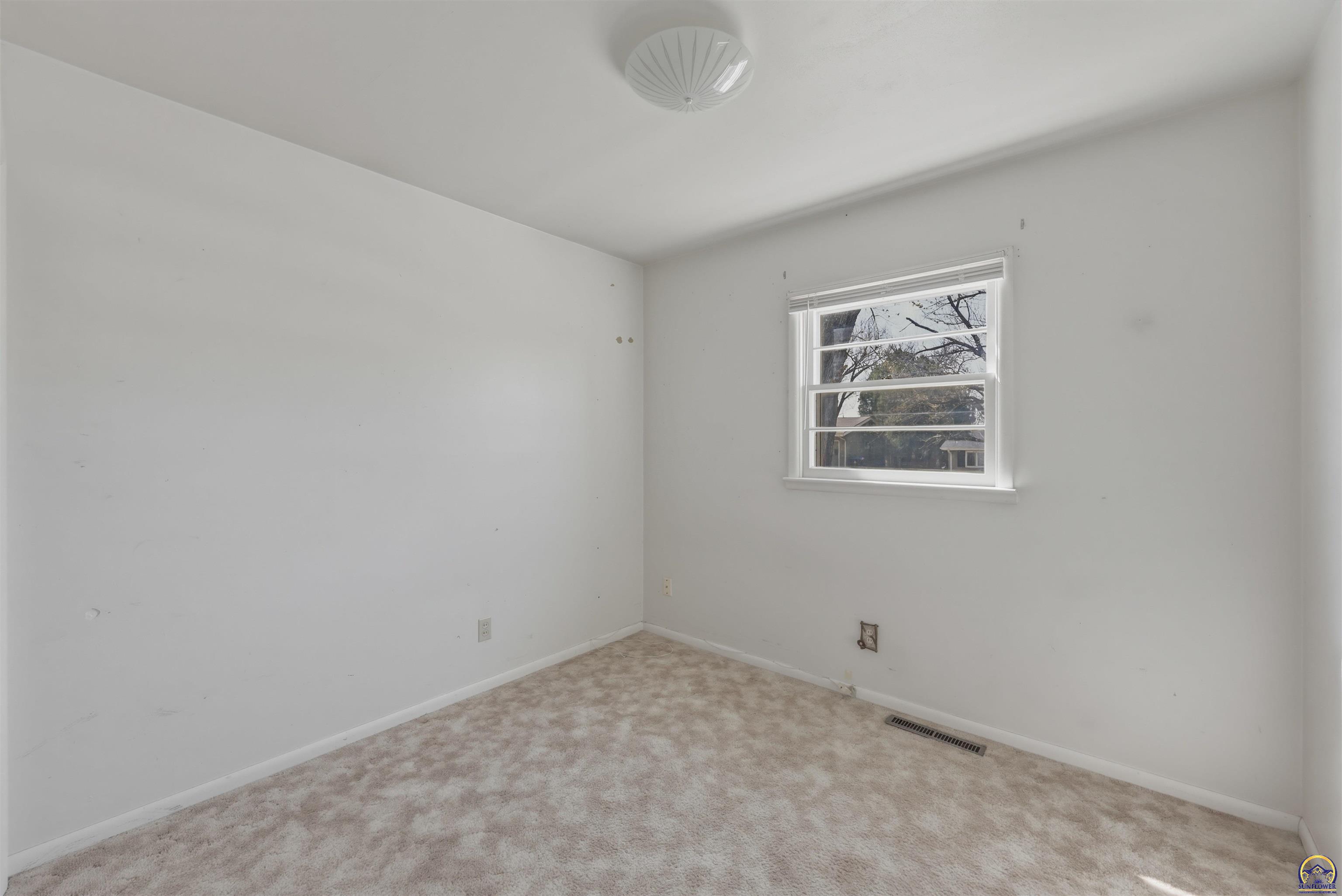 2836 Southwest Sunset Road Topeka, KS 66614 - Photo 22 of 25