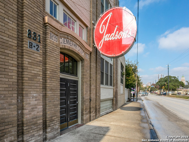 831 South Flores St Unit 2212  