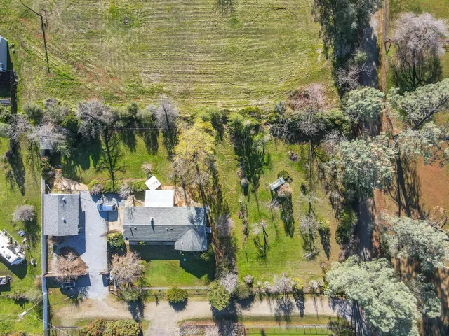 $380,000 | 17405 Maryann Lane, Anderson, CA 96007