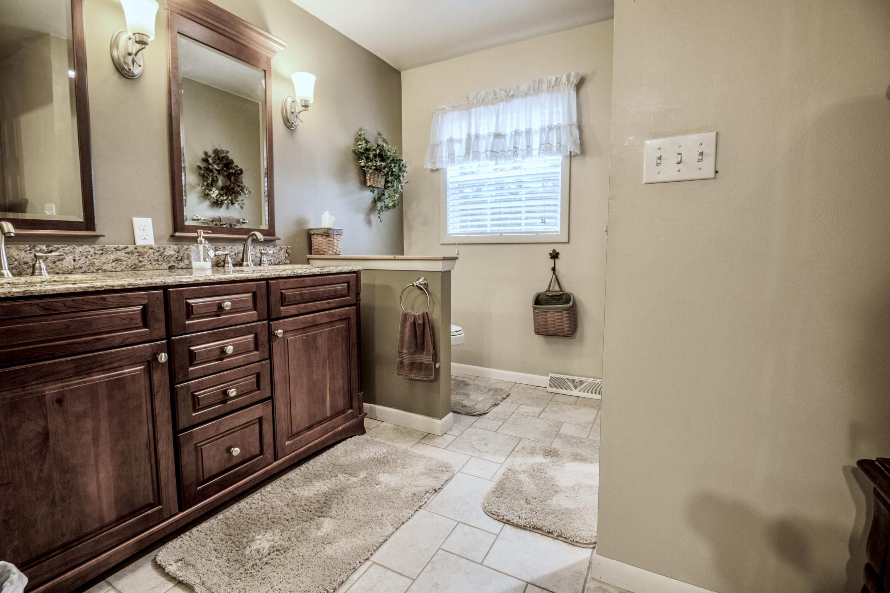 3129 Happy Valley Road Jackson, MI 49203 - Photo 26 of 50 MasterBath3