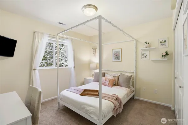 $449,000 | 3662 London Loop Northeast, Lacey, WA 98516