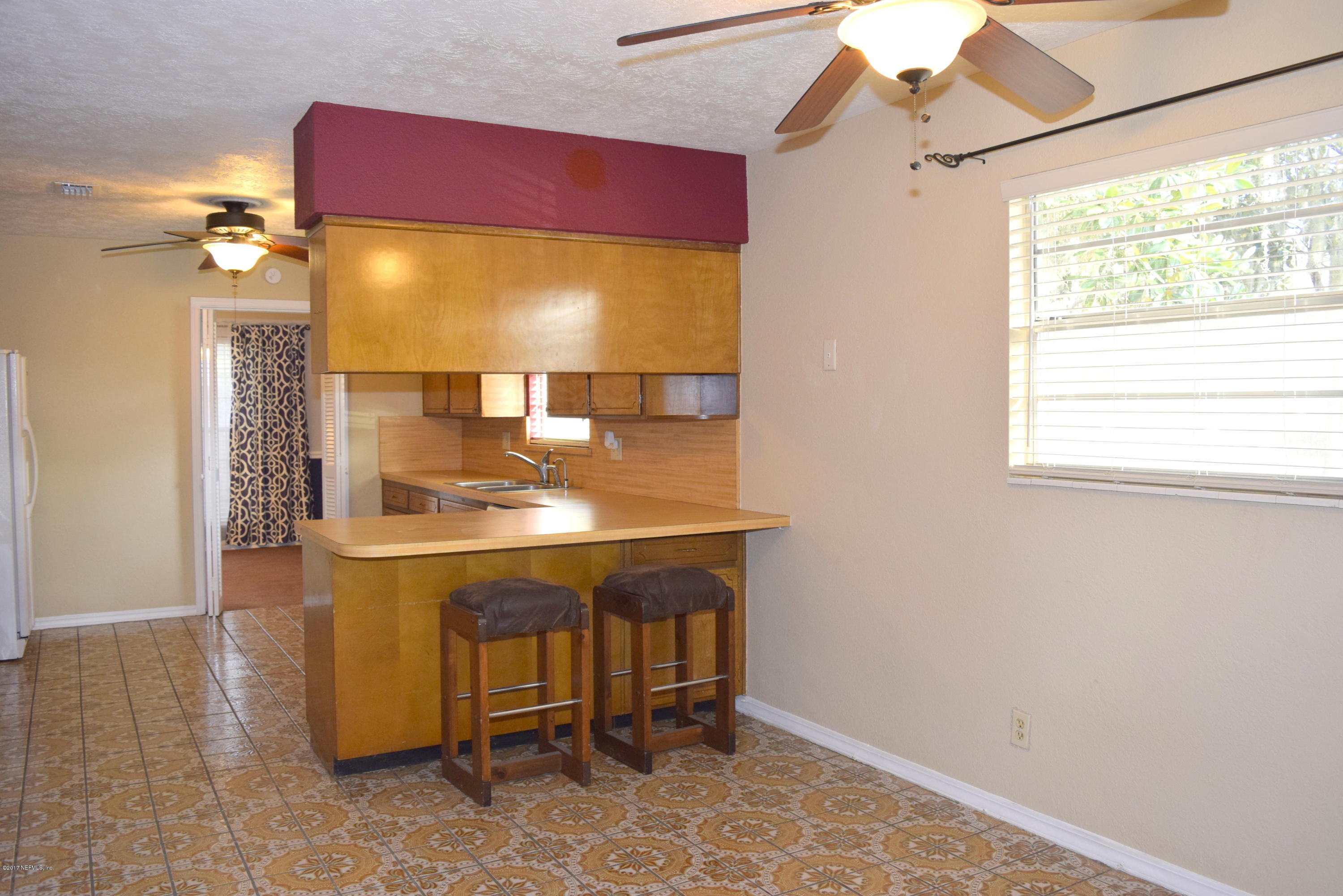 2930 Greenridge Road Orange Park, FL 32073 - Photo 18 of 52 breakfast bar