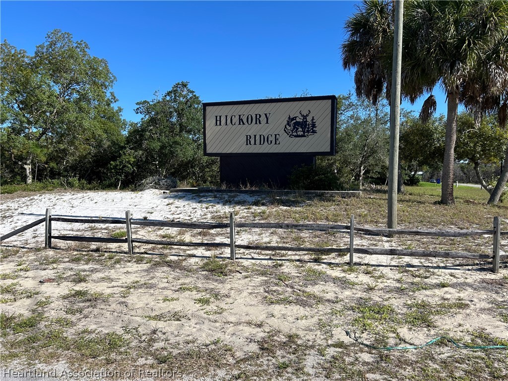 337 Hickory Ridge Drive Sebring, FL 33876 - Photo 33 of 48 a view of a sign board