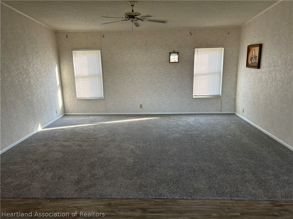 337 Hickory Ridge Drive Sebring, FL 33876 - Photo 39 of 48 a view of an empty room with a window