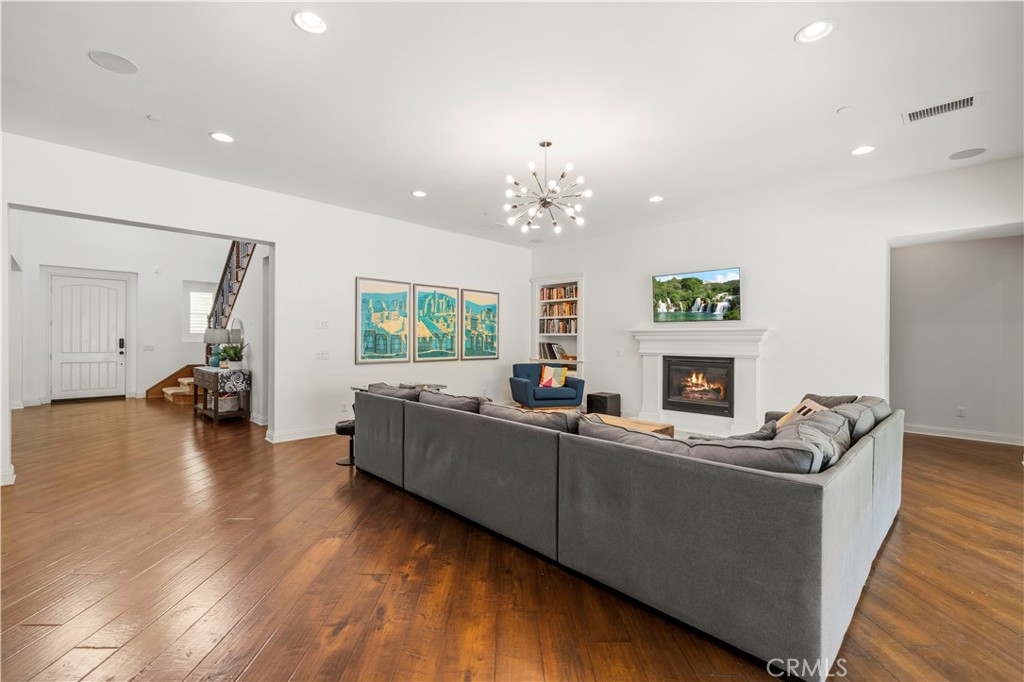 24949 Old Stone Way Stevenson Ranch, CA 91381 - Photo 14 of 111