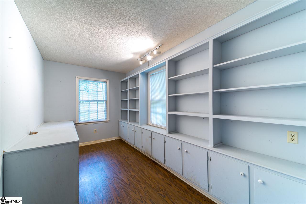 207 Ridgewood Street Easley, SC 29642 - Photo 11 of 20 Gallery Image 11