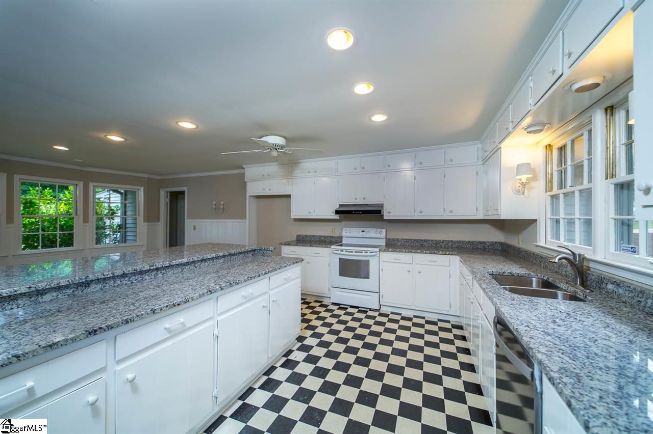 207 Ridgewood Street Easley, SC 29642 - Photo 13 of 20 Gallery Image 13