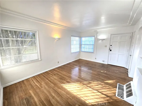 $1,795 | 146 North Hamilton Drive, Unit A, Beverly Hills, CA 90211