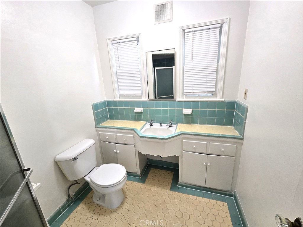 146 North Hamilton Drive, Unit A Beverly Hills, CA 90211 - Photo 10 of 12