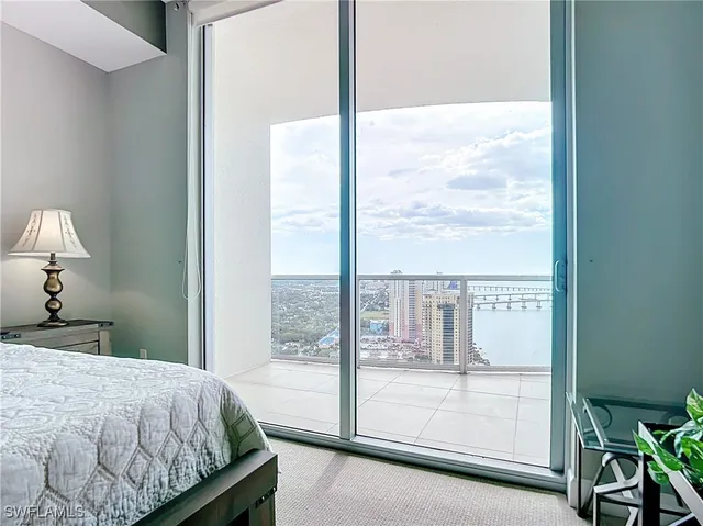 $3,000 | 3000 Oasis Grand Boulevard, Fort Myers, FL 33916