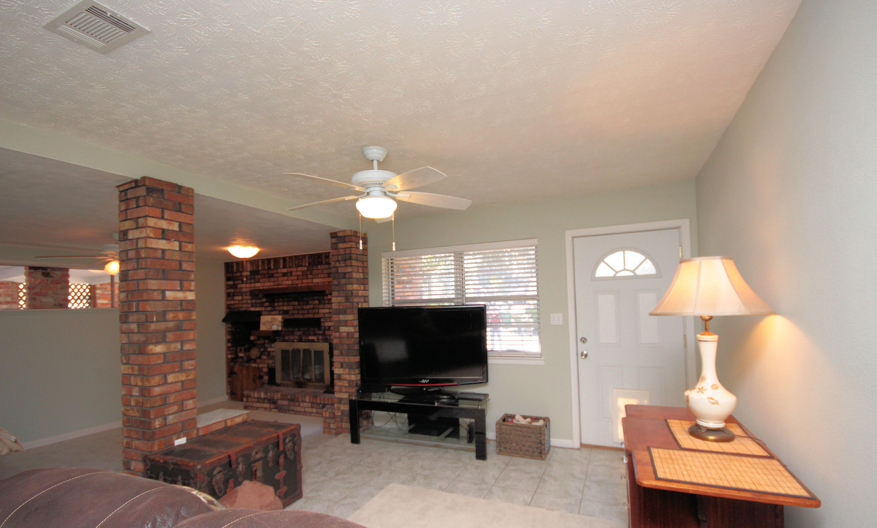400 Westminster Road Fort Walton Beach, FL 32547 - Photo 13 of 44 12_400WestminsterLiving92