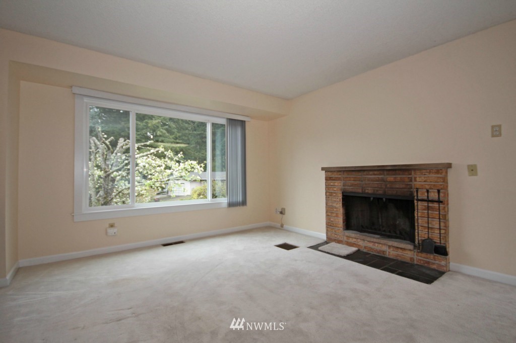 14631 Southeast 140th Street Renton, WA 98059 - Photo 2 of 14