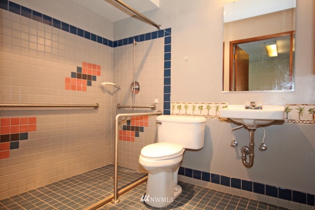 14631 Southeast 140th Street Renton, WA 98059 - Photo 11 of 14
