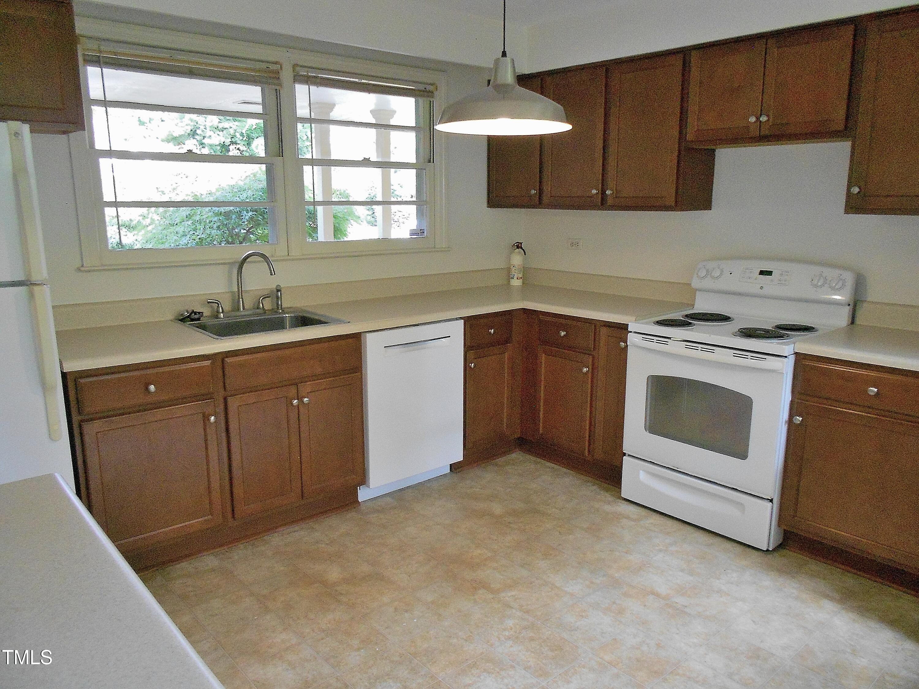 710 Graham Street Raleigh, NC 27605 - Photo 9 of 21 Kitchen