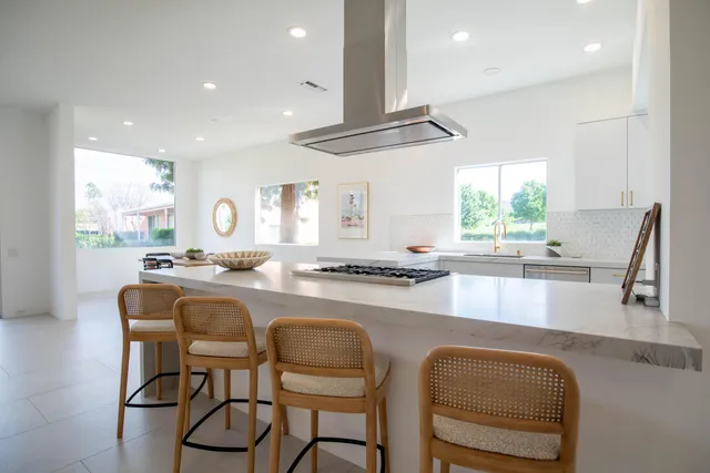 $1,350,000 | 46860 Amir Drive, Palm Desert, CA 92260