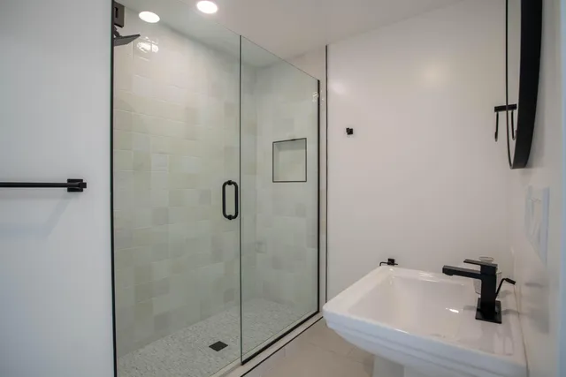 $1,350,000 | 46860 Amir Drive, Palm Desert, CA 92260