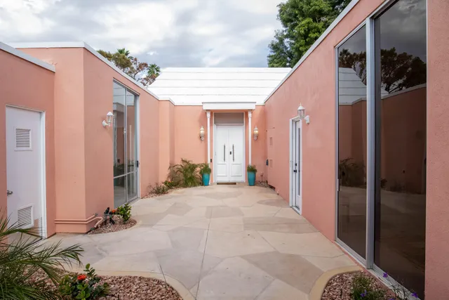 $1,350,000 | 46860 Amir Drive, Palm Desert, CA 92260