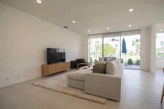 $1,350,000 | 46860 Amir Drive, Palm Desert, CA 92260