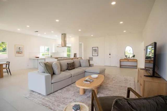 $1,350,000 | 46860 Amir Drive, Palm Desert, CA 92260