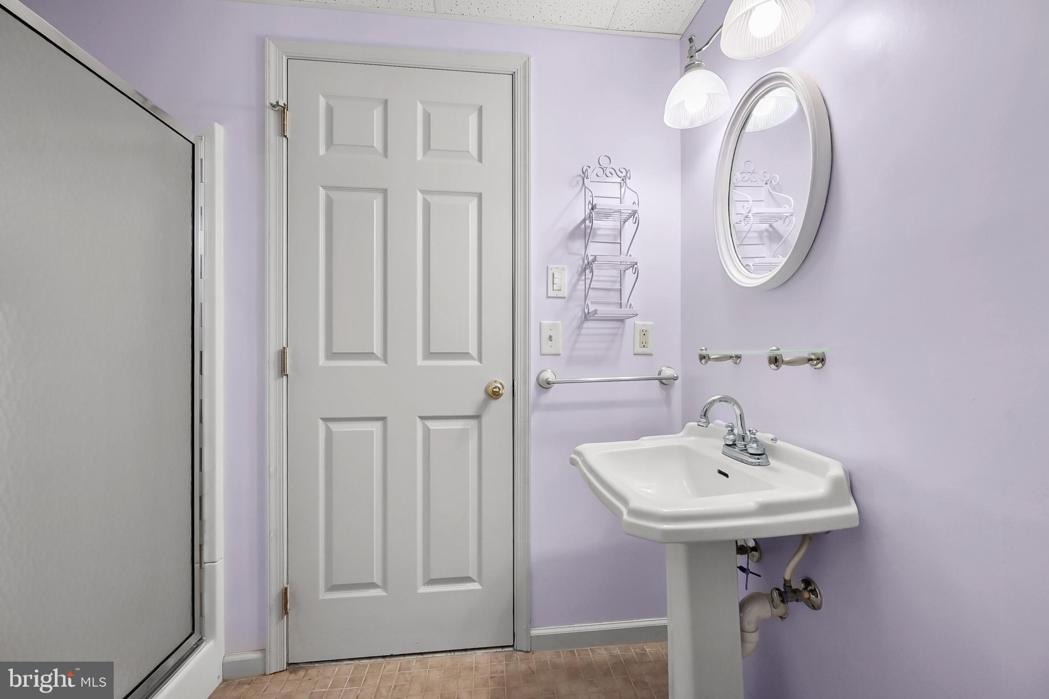 1223 Nottingham Road Westminster, MD 21157 - Photo 53 of 72 Full Bath