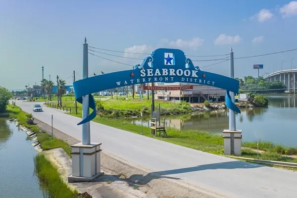 $140,000 | 709 Gale Street, Unit 14, Seabrook, TX 77586