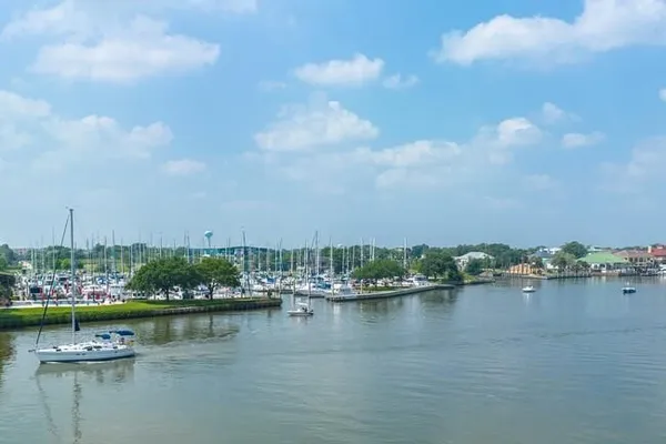 $140,000 | 709 Gale Street, Unit 14, Seabrook, TX 77586