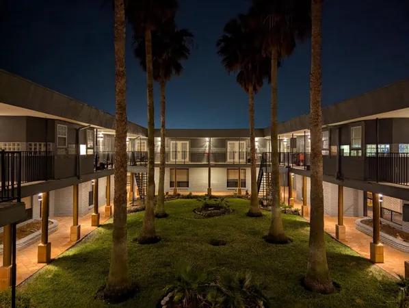 $140,000 | 709 Gale Street, Unit 14, Seabrook, TX 77586