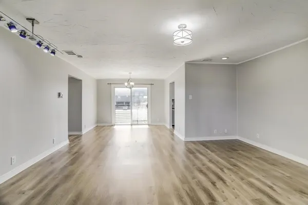 $140,000 | 709 Gale Street, Unit 14, Seabrook, TX 77586