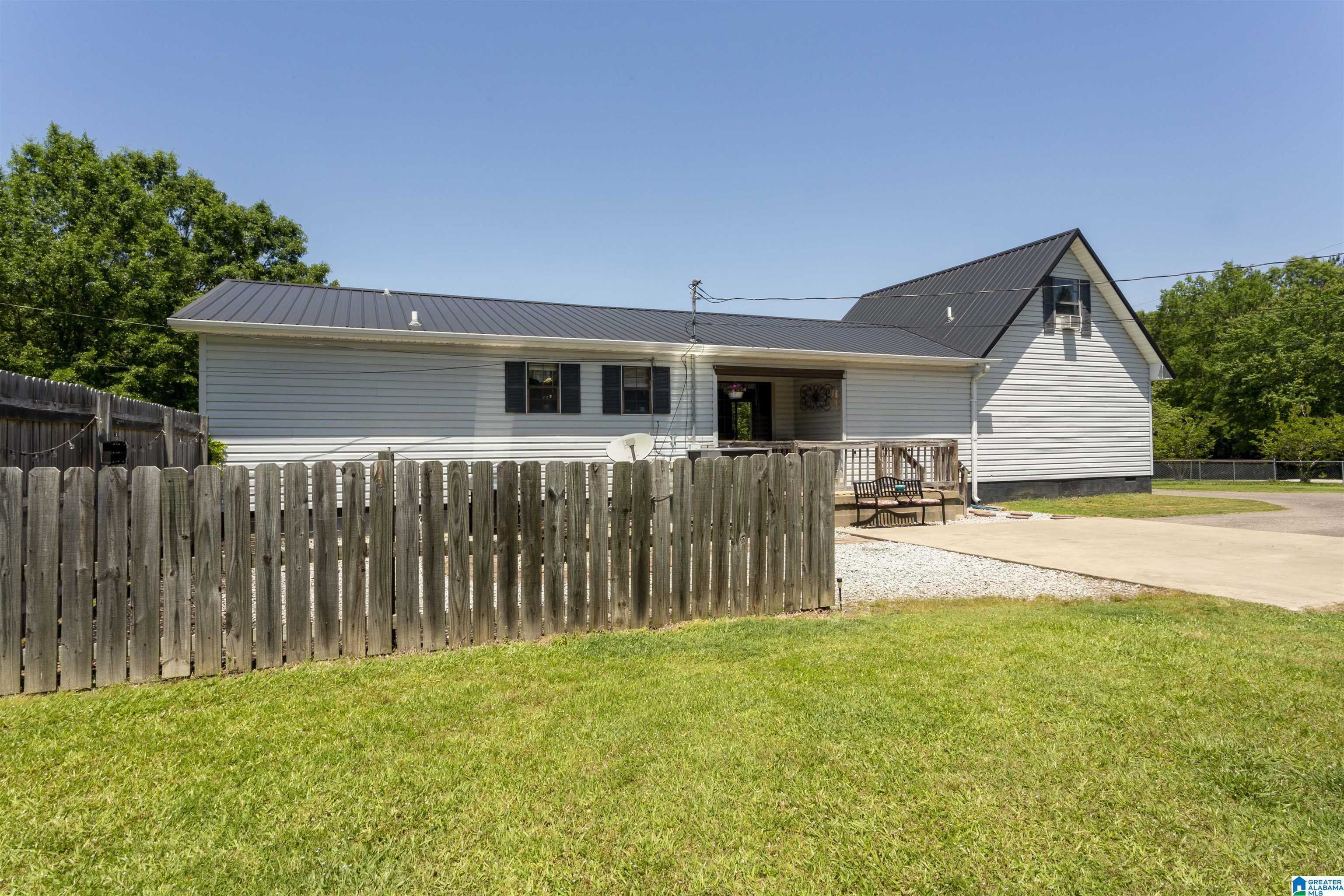 9215 Goodwin Lane Gadsden, AL 35903 - Photo 9 of 41