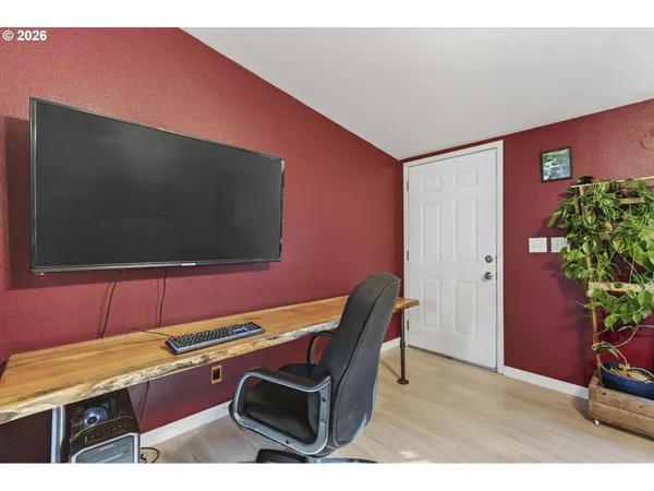 $215,000 | 32700 Southeast Leewood Lane, Boring, OR 97009