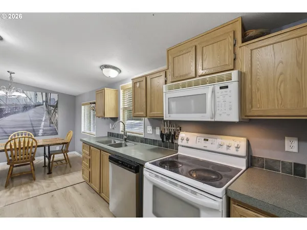 $215,000 | 32700 Southeast Leewood Lane, Boring, OR 97009