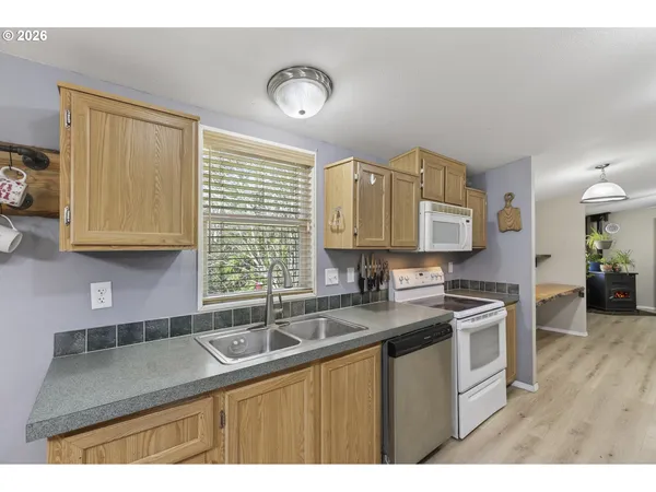 $215,000 | 32700 Southeast Leewood Lane, Boring, OR 97009