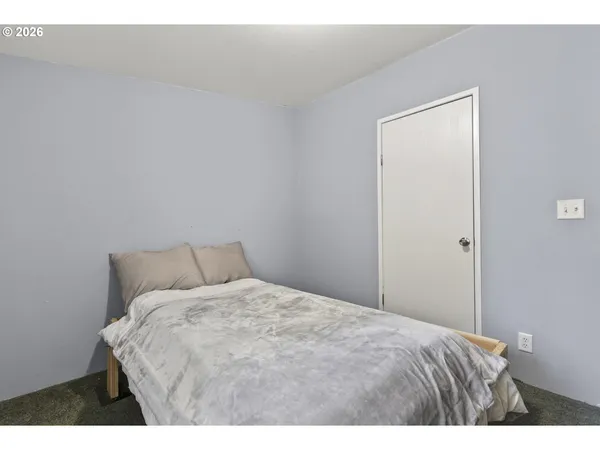 $215,000 | 32700 Southeast Leewood Lane, Boring, OR 97009