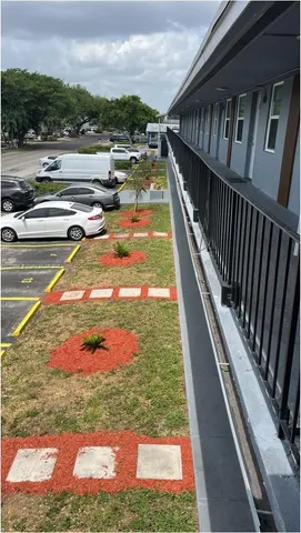 $2,200 | 6051 Arthur Street, Unit 14, Hollywood, FL 33024