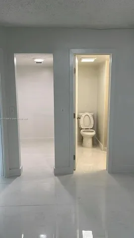 $2,200 | 6051 Arthur Street, Unit 14, Hollywood, FL 33024